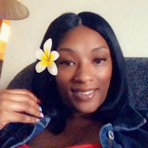 Meet your Posher, Lynn